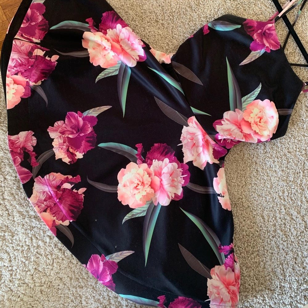Floral mini dress size S